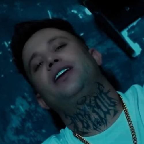 دانلود آهنگ علی احمدیانی بنام سنگ صبورم شکسته بغض و گریه پیله بستم