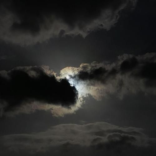 دانلود آهنگ من بیشتر از این حرفا شکسته که بخوام بمونم خمارت