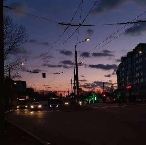 دانلود آهنگ انگار نیومده عاشقی به من بگو قلبت ماله منه