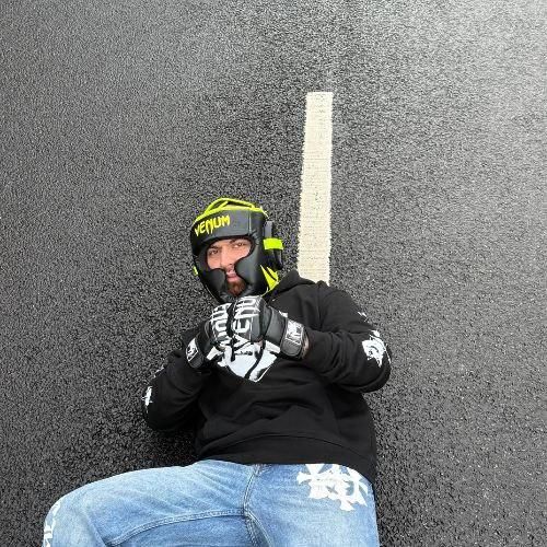 دانلود آهنگ هیپهاپولوژیست بنام زخم